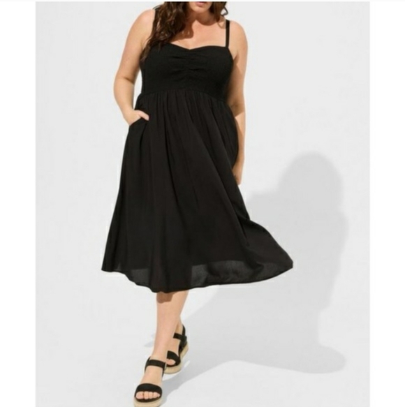 torrid Dresses & Skirts - Torrid Midi Challis Sweetheart Dress. Sleeveless. Smocked Bust. Black. 3X. Plus.